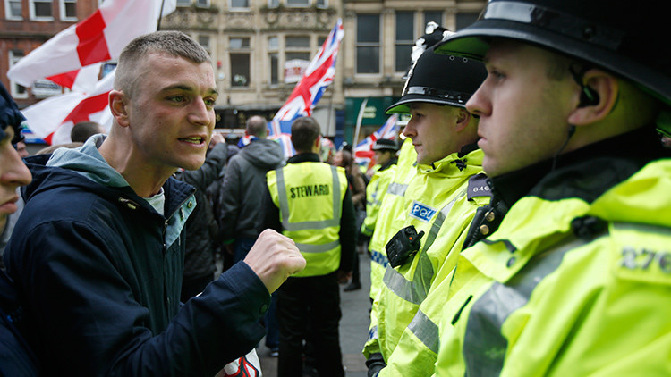 FOTOS: PEGIDA se manifiesta por primera vez en el Reino Unido contra la islamización de Occidente 