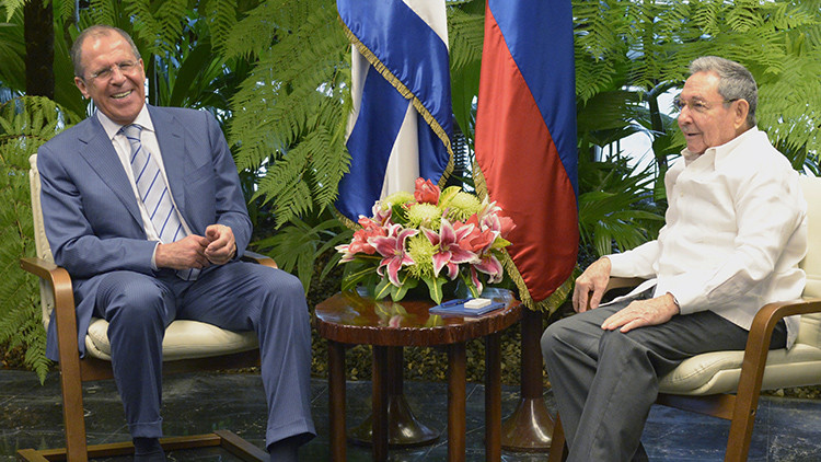 Serguéi Lavrov y Raúl Castro