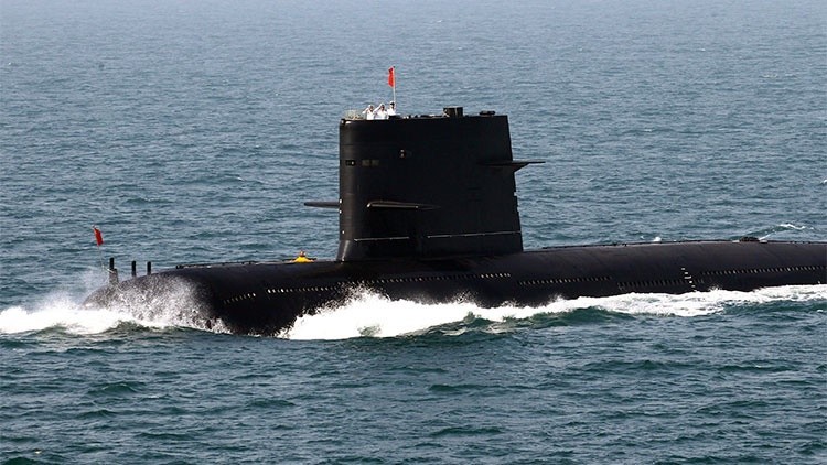 Pakistán aprueba un contrato de comprar submarinos chinos