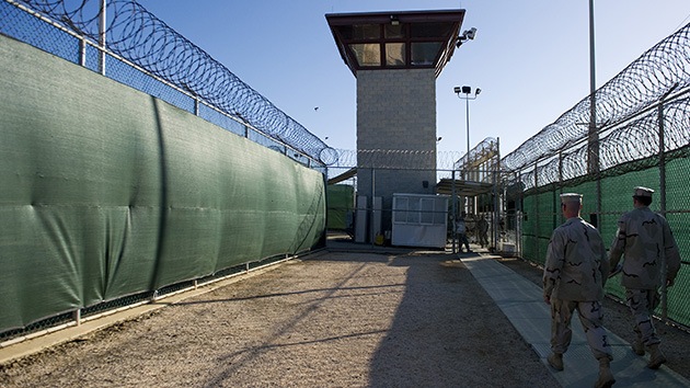 Los presos de Guantánamo se enfrentan con los guardias en plena huelga de hambre