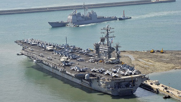 El portaaviones de EE.UU. Nimitz atraca en Corea del Sur para participar en maniobras