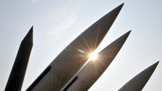 Corea del Norte mueve sus lanzacohetes tras las "provocaciones" del sur