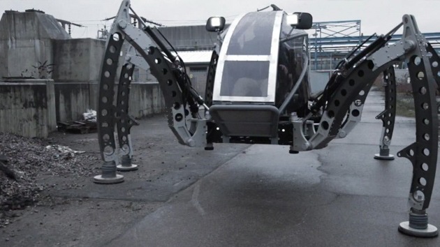 Video: Mantis, el 'robot araña' todoterreno más grande del mundo