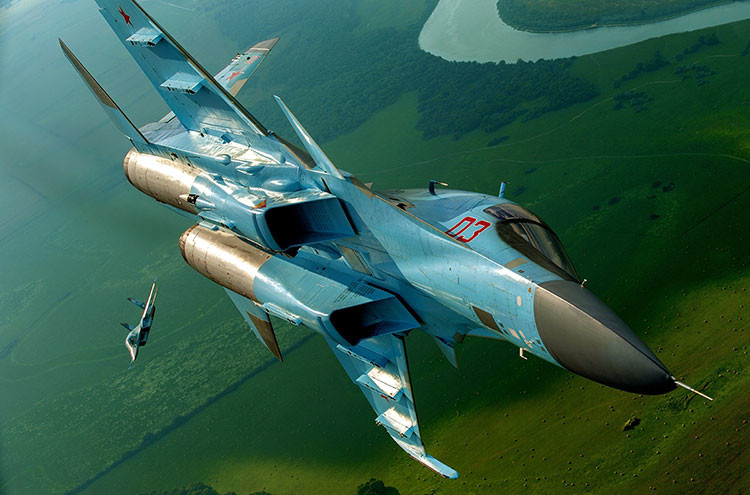 'Patito de ataque' Su-34: la Fuerza Aérea de Rusia recibe bombarderos únicos