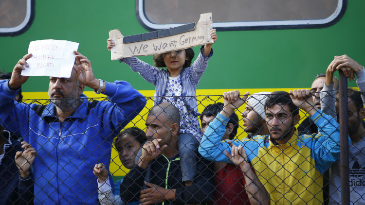 El acuerdo permite canjear refugiados por refugiados