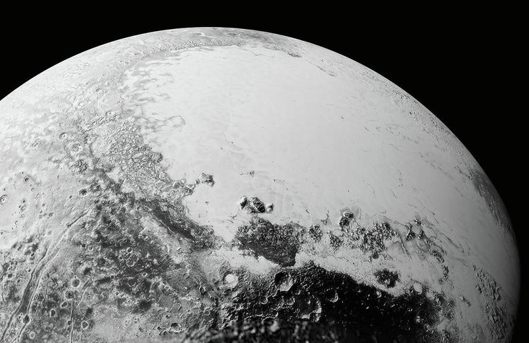 Las 8 fotos más impactantes del desconcertante planeta enano Plutón