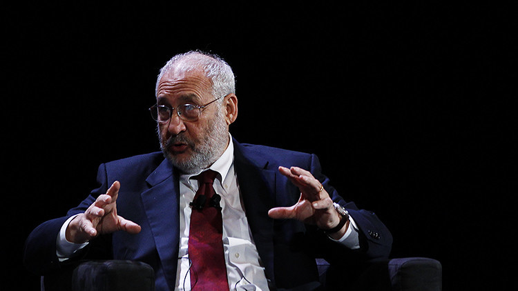 El premio Nobel de Economía en 2001 Joseph Stiglitz