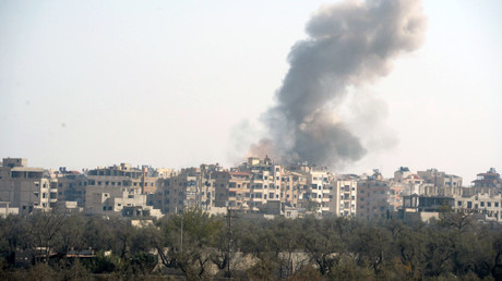 Las Fuerzas Aeroespaciales rusas atacan las posiciones de los terroristas en los suburbios de Damasco.