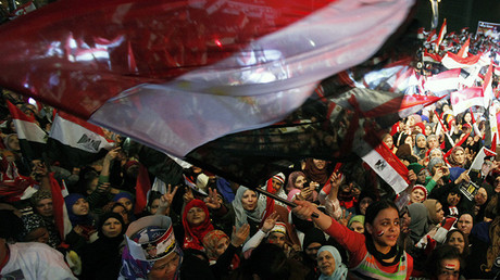 Partidarios del Ejército y de la Policía se reúnen en la plaza de Tahrir de El Cairo, el 25 de enero de 2014