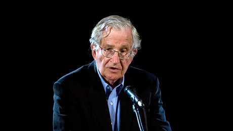 El lingüista y activista político estadounidense Noam Chomsky
