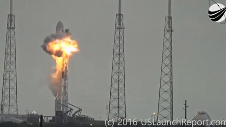 A imagem estática da explosão no local de lançamento de foguetes Falcon 9 SpaceX, vídeo gravado em Cabo Canaveral, Flórida, EUA, em 01 de setembro de 2016