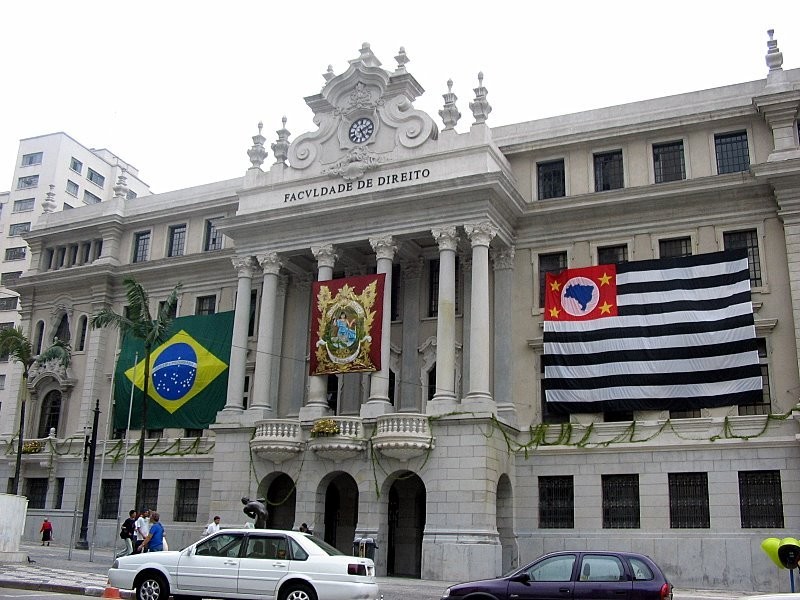  University of S & # XE3; o Paulo / School  of law (Center) 