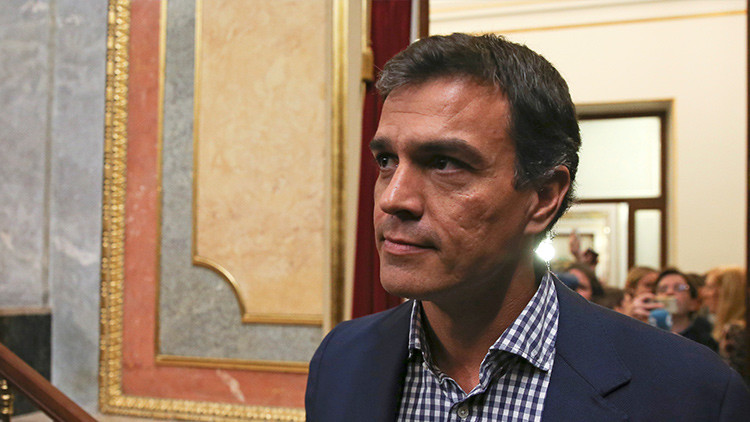 Pedro Sánchez, ex secretario general del PSOE, tras anunciar su dimisión