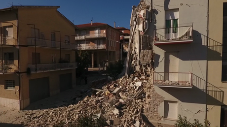 La destrucción que dejó el terremoto en Italia vista desde un dron (VIDEO)