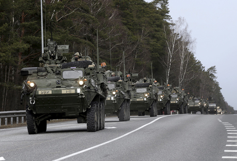 Un regimiento del Ejército de EE.UU. durante unas maniobras en Estonia, cerca de la frontera con Rusia
