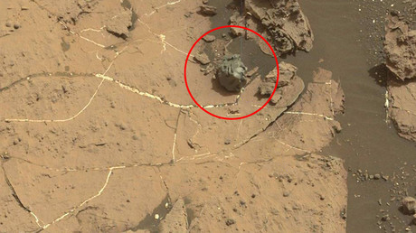 Fotos: El Curiosity se dirige hacia un extraño meteorito metálico descubierto en Marte