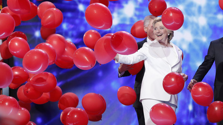 Sorprenden a la cadena NBC preparando la victoria de Hillary Clinton antes de las elecciones (FOTO)