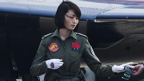 Conmoción por la terrible muerte de 'pavo real dorada', la piloto más famosa de China