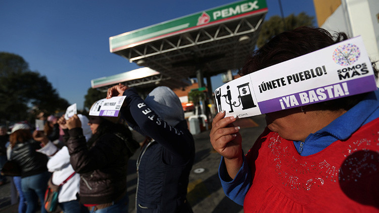 Así fue bloqueada la autopista México-Querétaro en protesta por el 'gasolinazo' (Video)