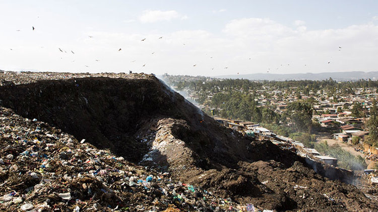 Basura mortal: un derrumbe en el mayor vertedero de Etiopía deja decenas de muertos