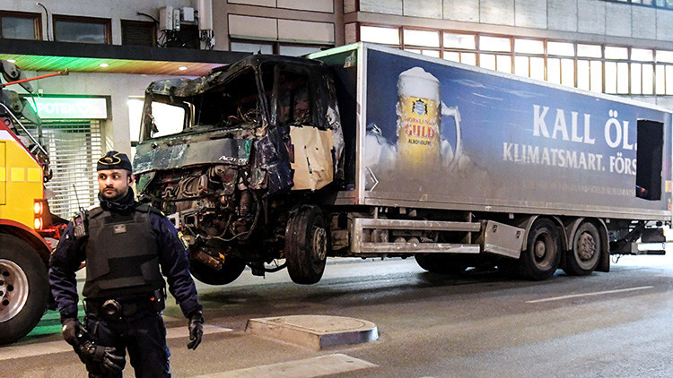 La Policía halla una bomba en el camión usado en el ataque - Atentado en Estocolmo - Foro Europa Escandinava