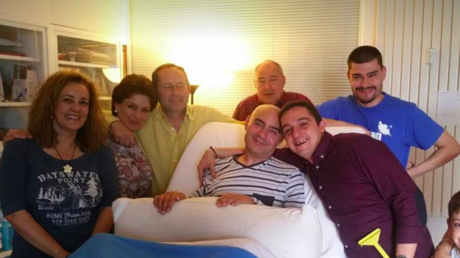 Luis de Marcos junto a sus familiares y amigos