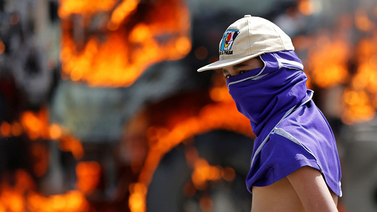 Ocho personas han sido quemadas por opositores en casi cien días de protestas en Venezuela