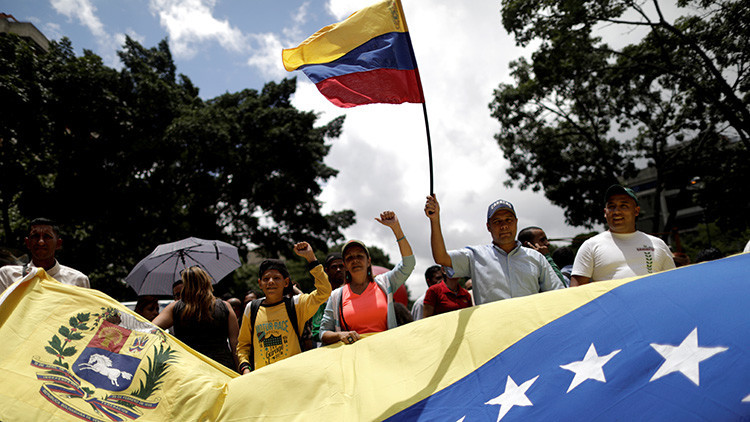Venezuela estima que la amenaza militar de Trump "es un acto de locura"
