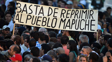 Manifestación de apoyo a los mapuches en la competición del Rally Dakar 2017, Buenos Aires, Argentina.