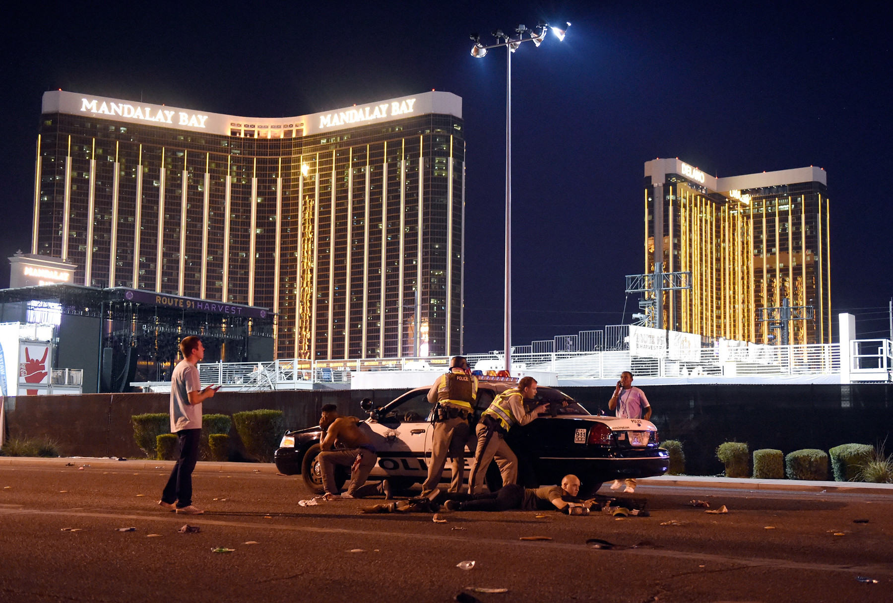  Al menos 59 muertos y más de 515 heridos tras un tiroteo en Las Vegas 59d1fe0d08f3d9e7098b456a