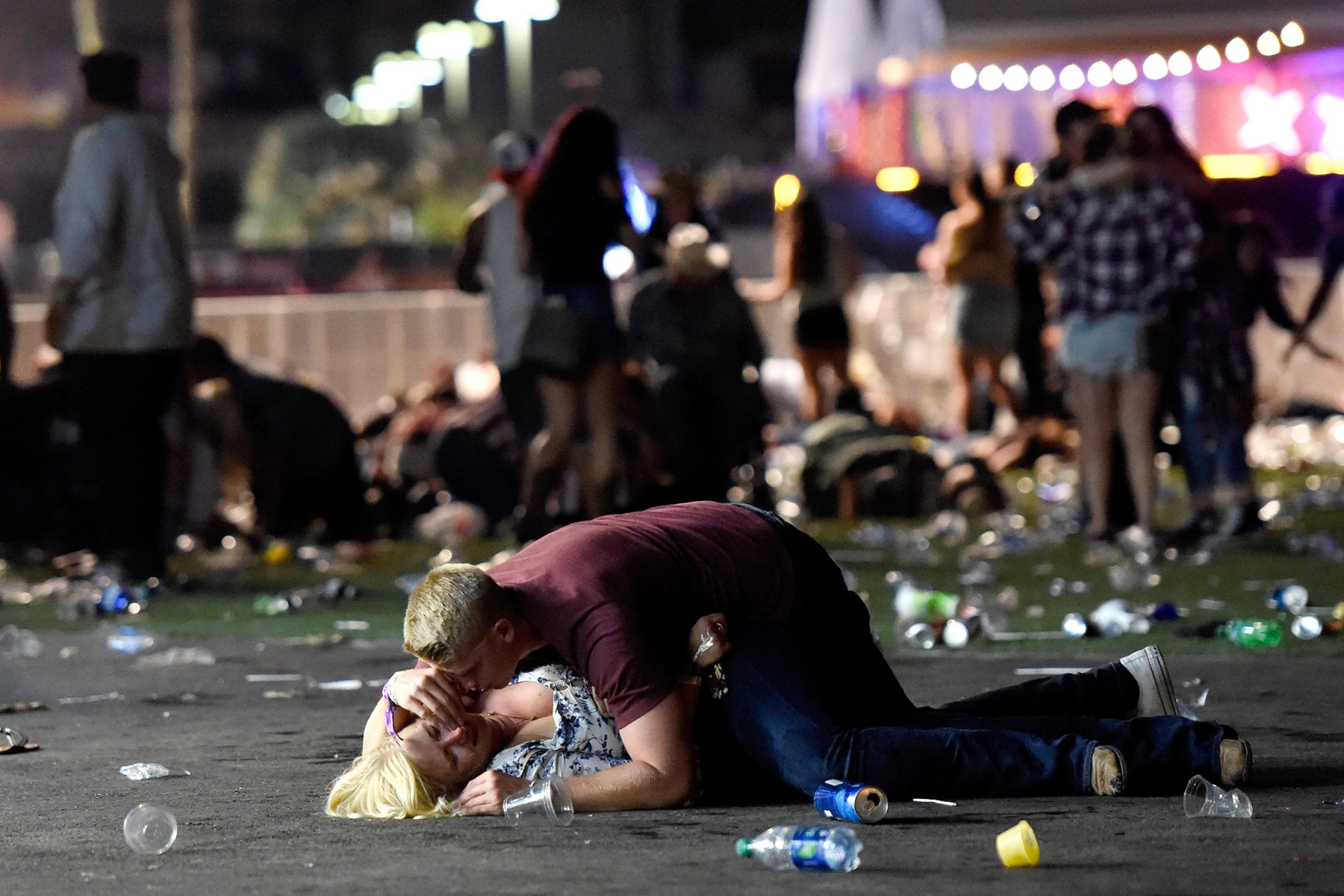 Al menos 59 muertos y más de 515 heridos tras un tiroteo en Las Vegas 59d1fe0d08f3d9e7098b456b
